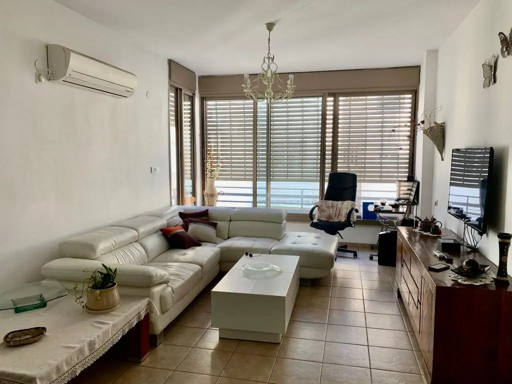 דירת 3.5 חדרים בסביניה ביאליק — תמונה 1