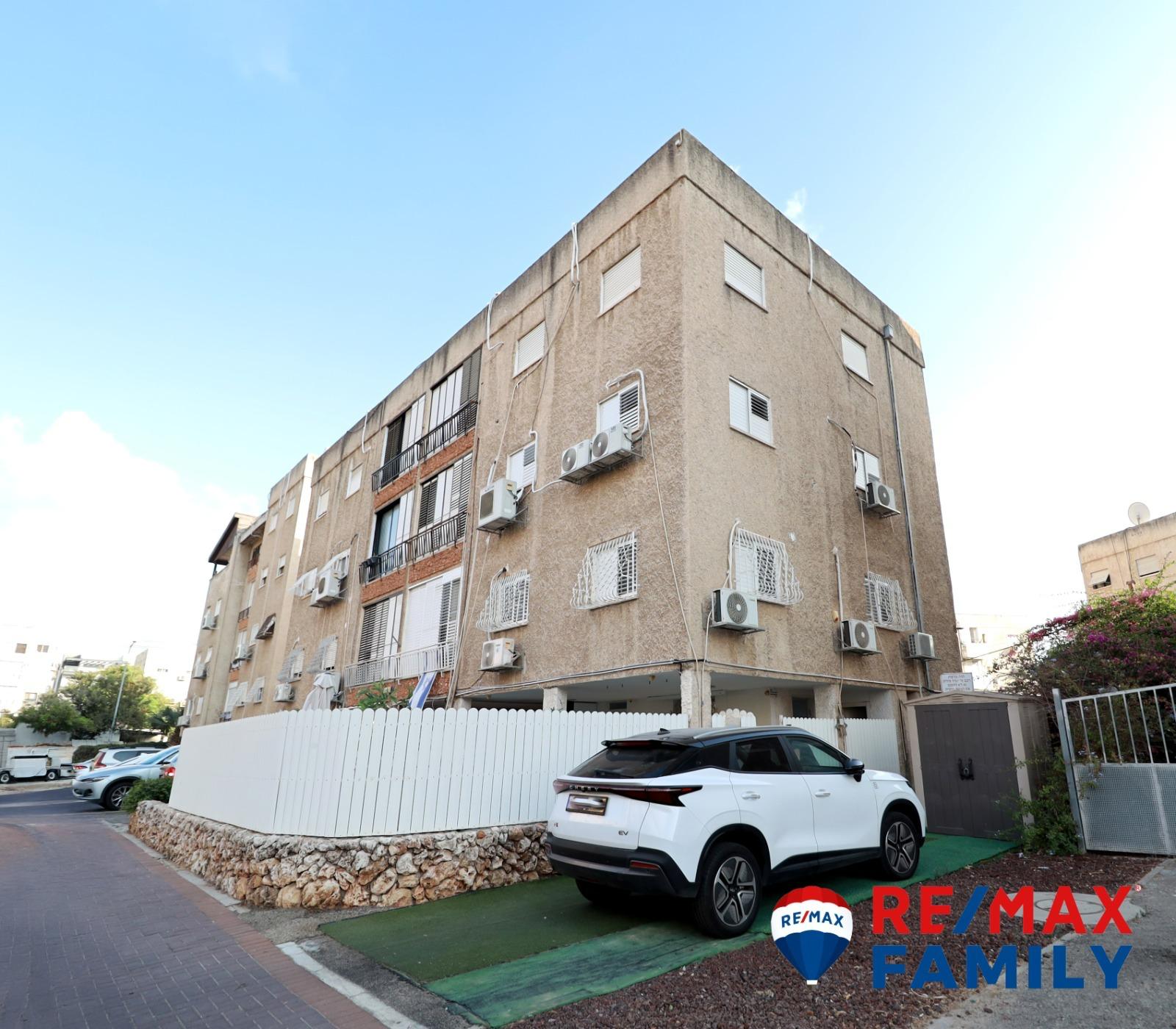 מיני קוטג' 5.5 חד' גינה 60 מ"ר בטאבו!