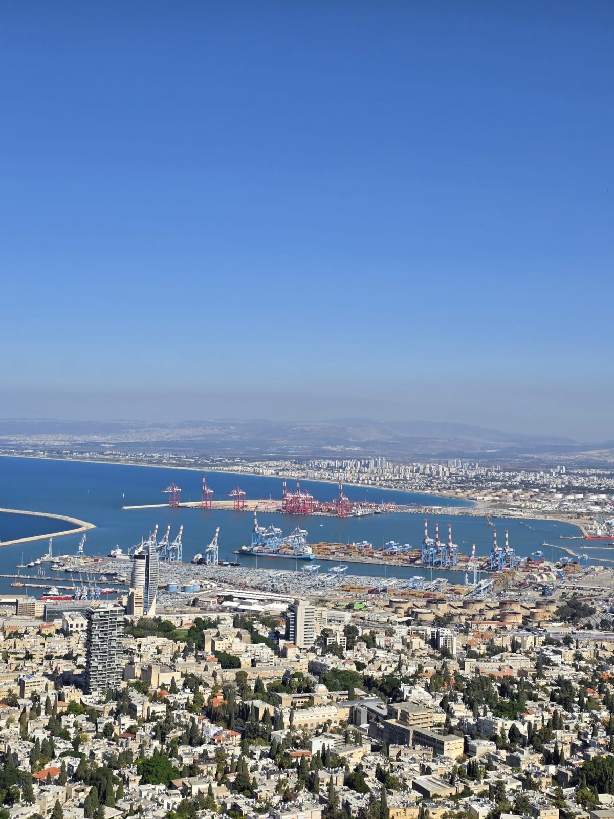 דירת 4 חדרים במרכז הכרמל עם ממד קומתי