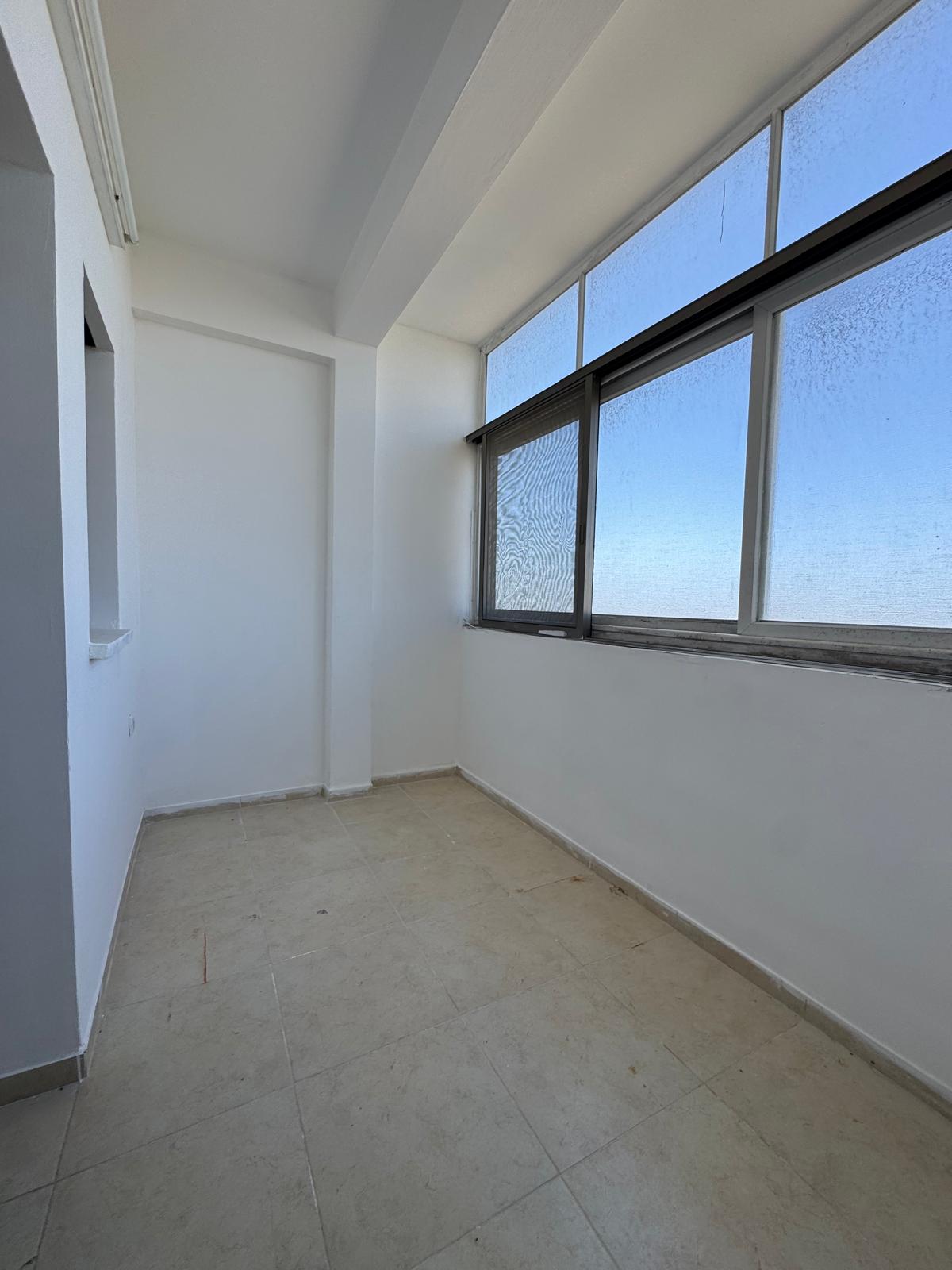 מעולה למגורים או להשקעה דירה עם נוף ים פתוח בחיפה