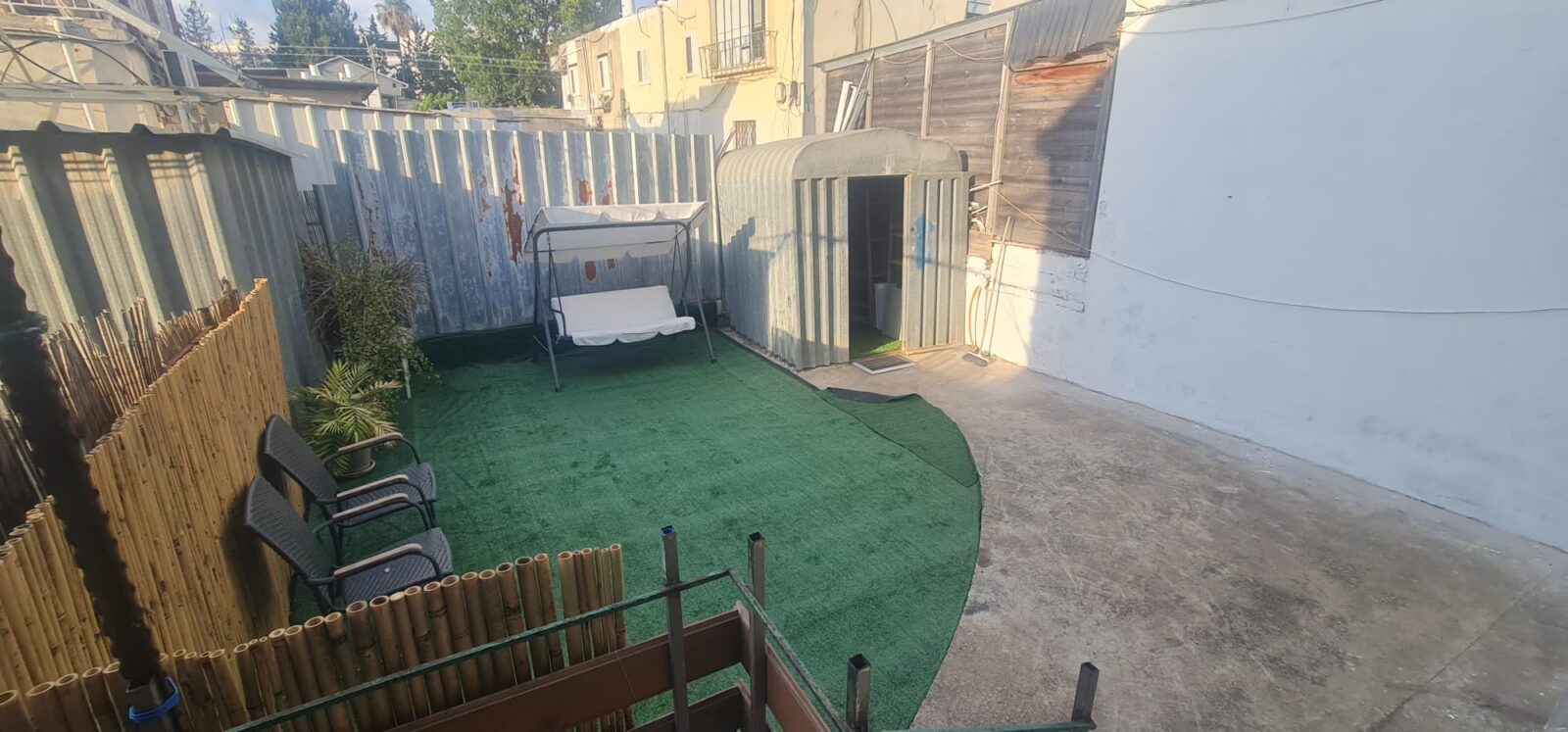 דירת קרקע 3 חדרים משופצת 90 מ"ר +גינה כ-40 מ"ר בקרית ביאליק